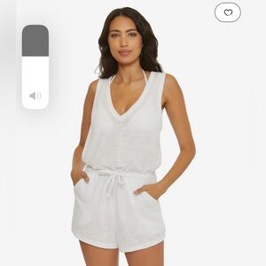 Becca Beach Date Romper with pockets swim cover-up in cream. Size Medium.